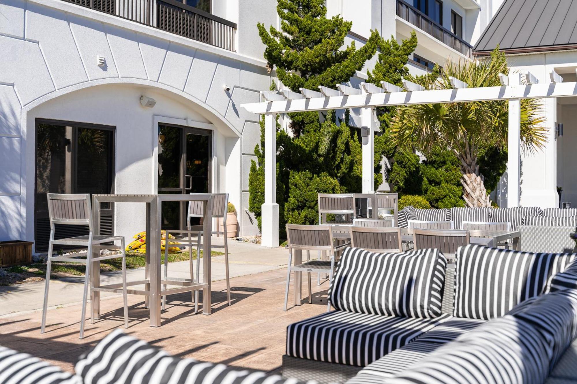 Hotel Alice Pine Knoll Shores Eksteriør bilde