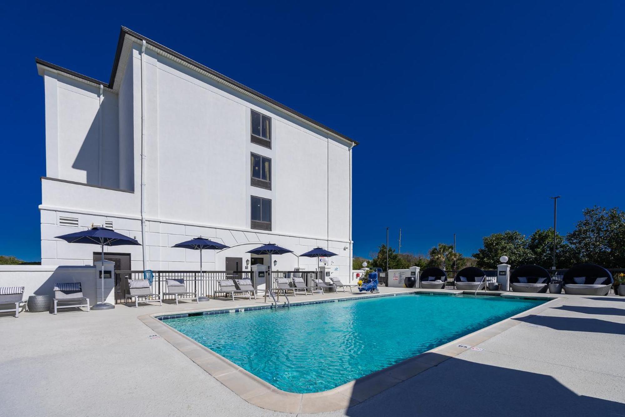Hotel Alice Pine Knoll Shores Eksteriør bilde