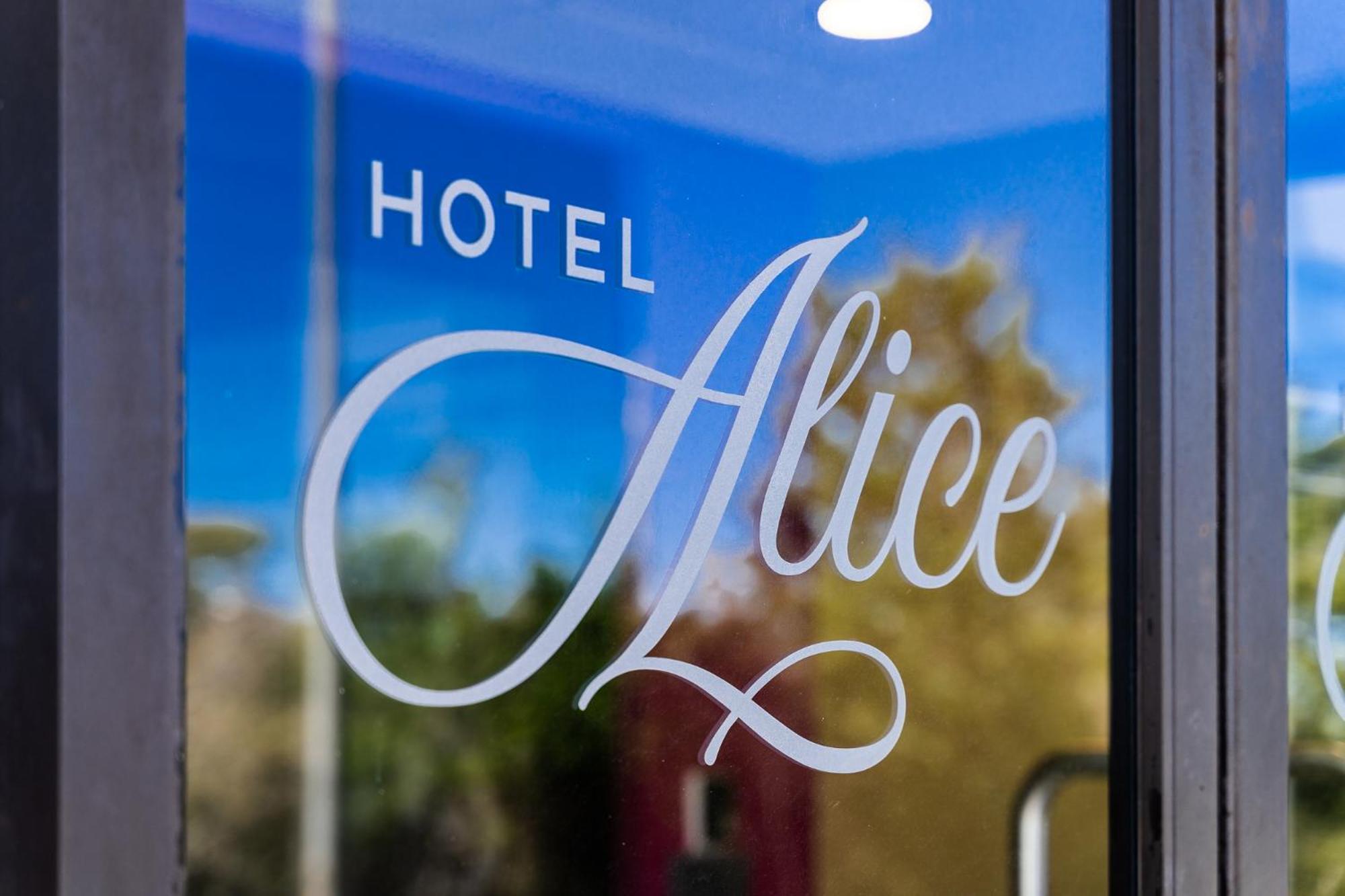 Hotel Alice Pine Knoll Shores Eksteriør bilde